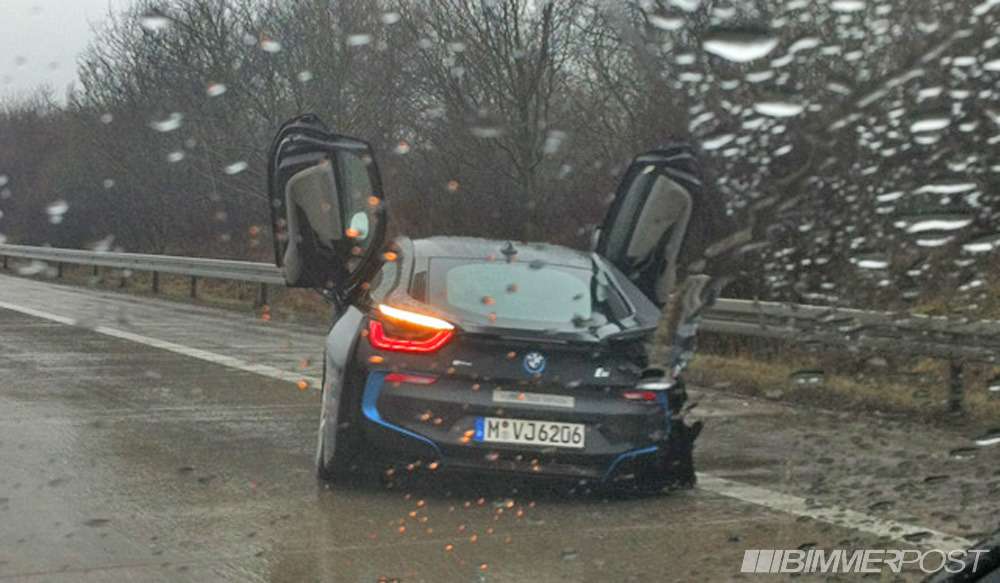 BMW i8 разбили в Германии
