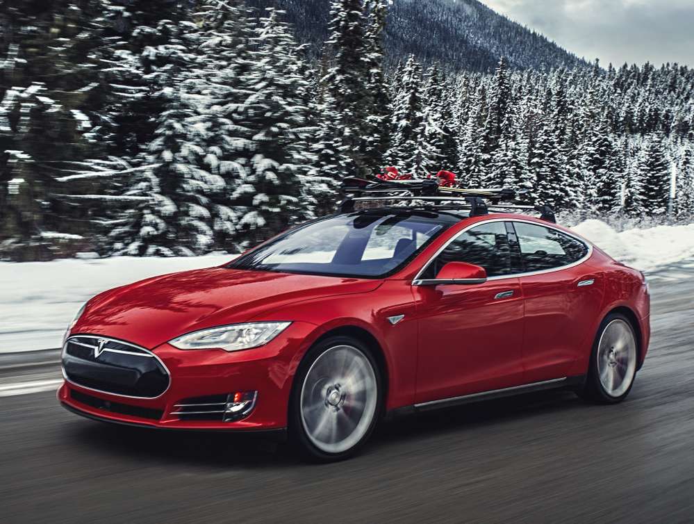 Tesla Model S проехала через США на автопилоте