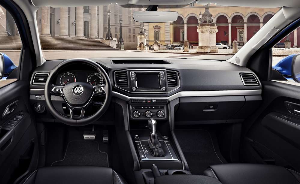 Volkswagen Amarok пригласил в мир роскоши