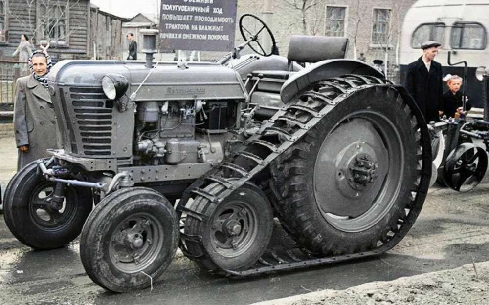 Интересный советский трактор: на двойном ходу