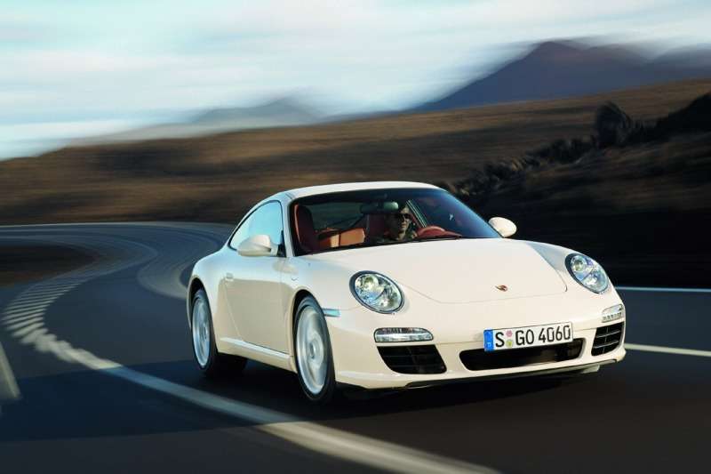 Официальные фото нового Porsche 911