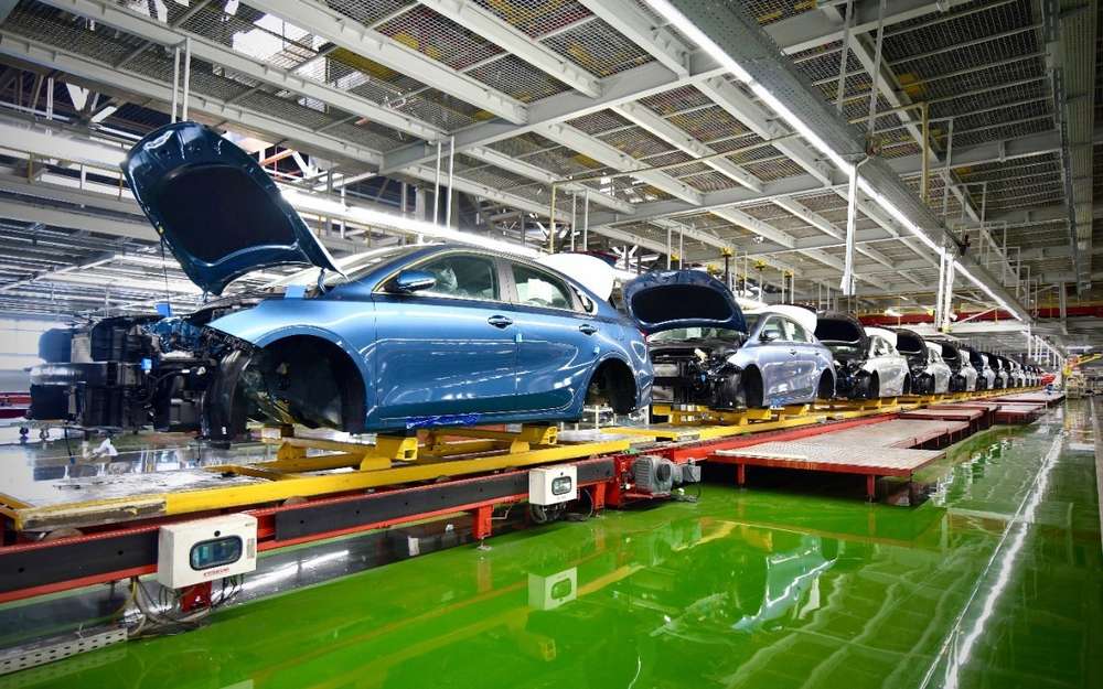 В настоящее время холдинг выпускает продукцию марок BMW, Hyundai, KIA. В 2023 году «Автотор» начнет производить электрические модели вышеупомянутых корейских брендов.