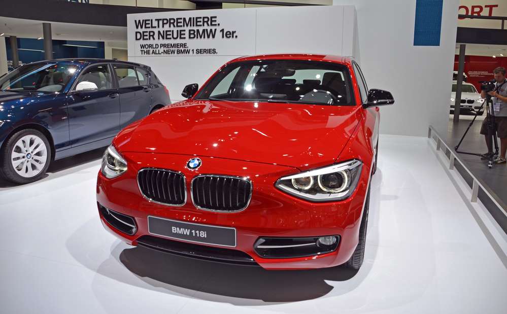 BMW 1-Series с франкфуртского подиума шагает в шоу-румы