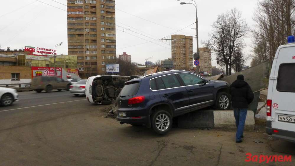 В Москве произошло ДТП с кульбитом