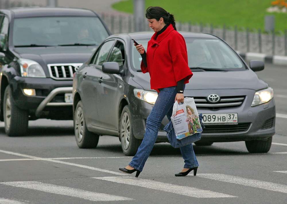 В Госдуме предлагают увеличить штраф для невнимательных пешеходов