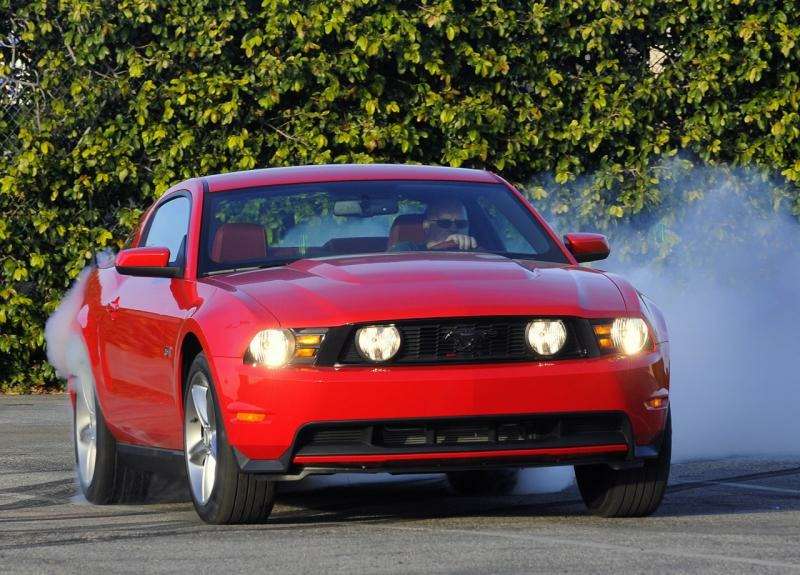 Ford подогревает интерес к Mustang GT