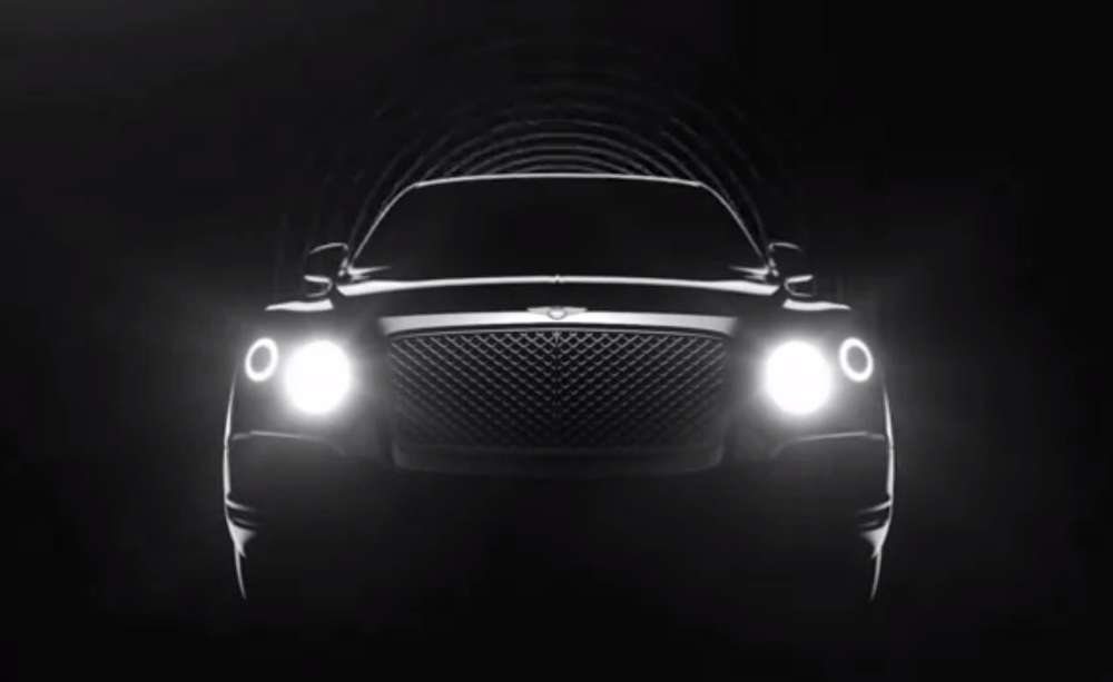 Bentley показала тизер своего первого SUV