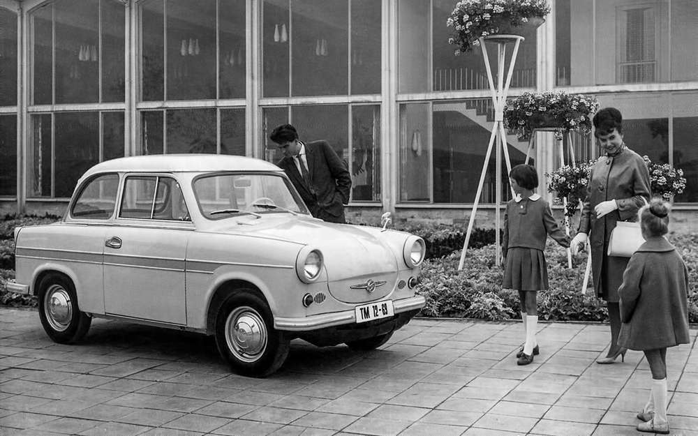 Переднеприводный Trabant P50 1957 года в своем классе внешне и конструктивно был вполне приличным европейским автомобилем.