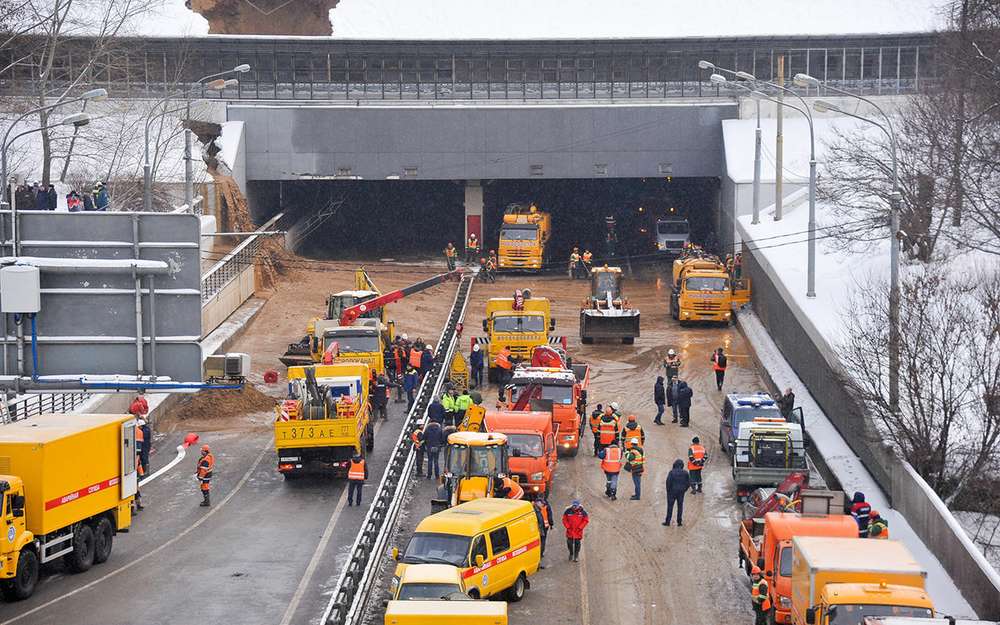 Транспортный коллапс в Москве: затопило один из туннелей