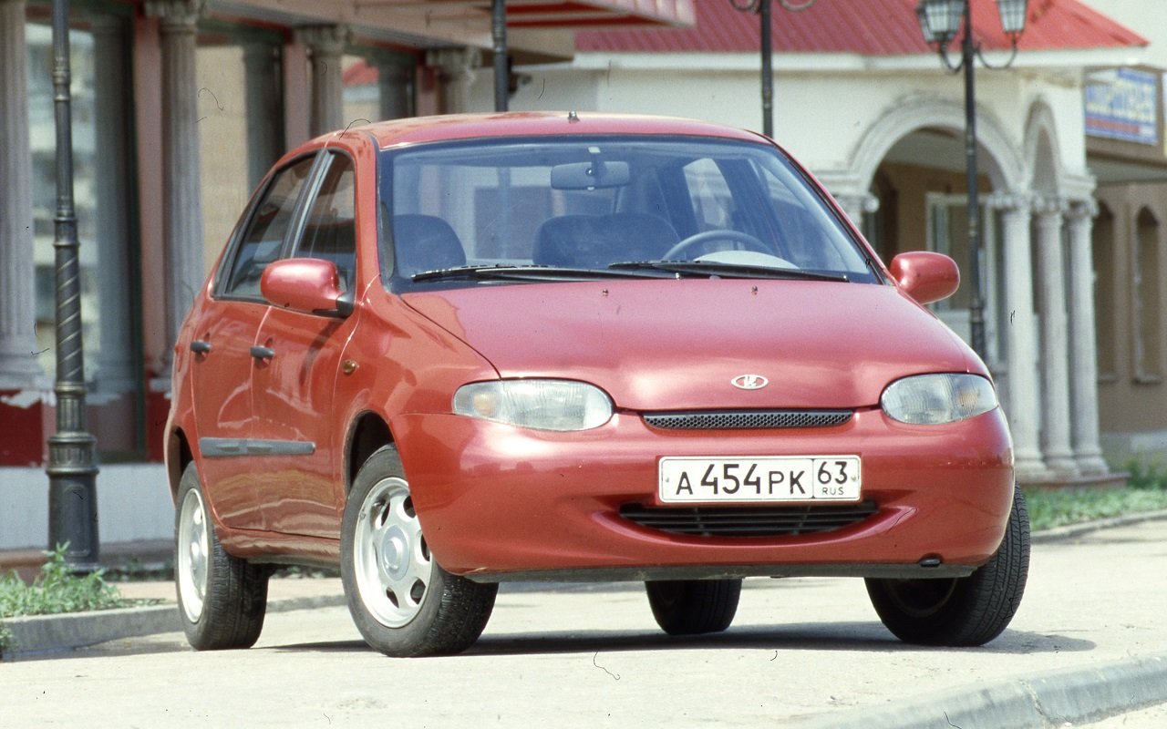 File:Lada Kalina 1118 Cranberry Heck.JPG - Wikipedia