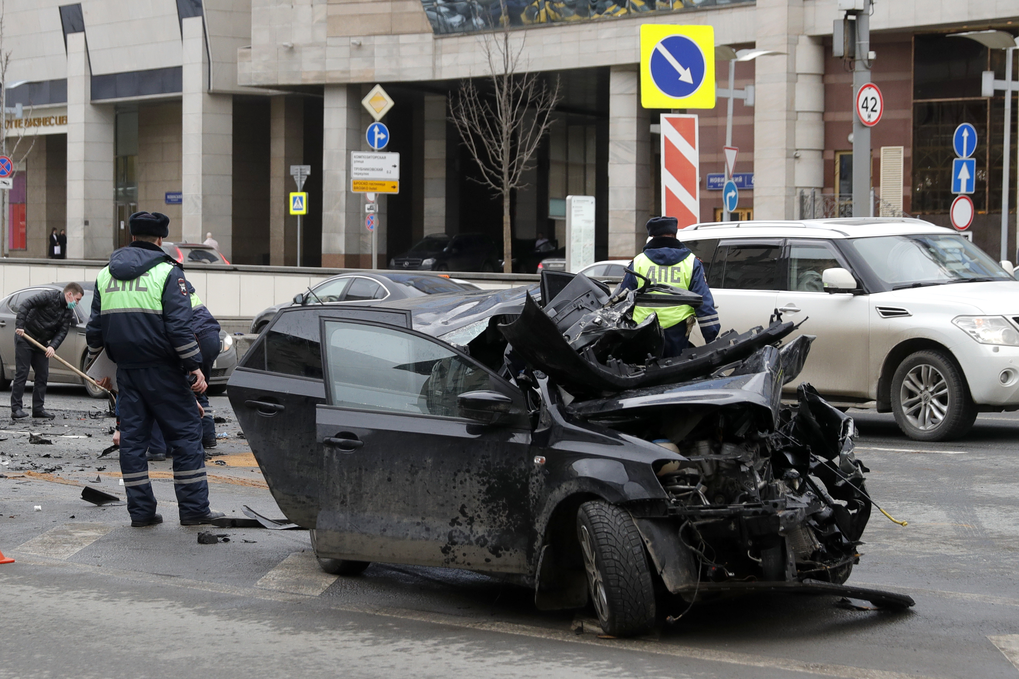 Врач попал в аварию