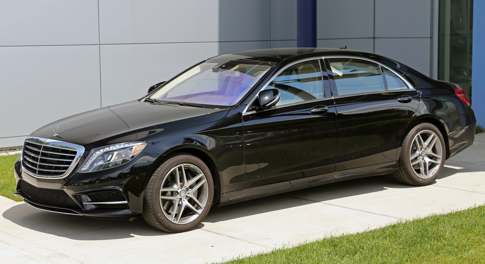 Аренда Mercedes S-Class в Москве - прокат Мерседес С класса