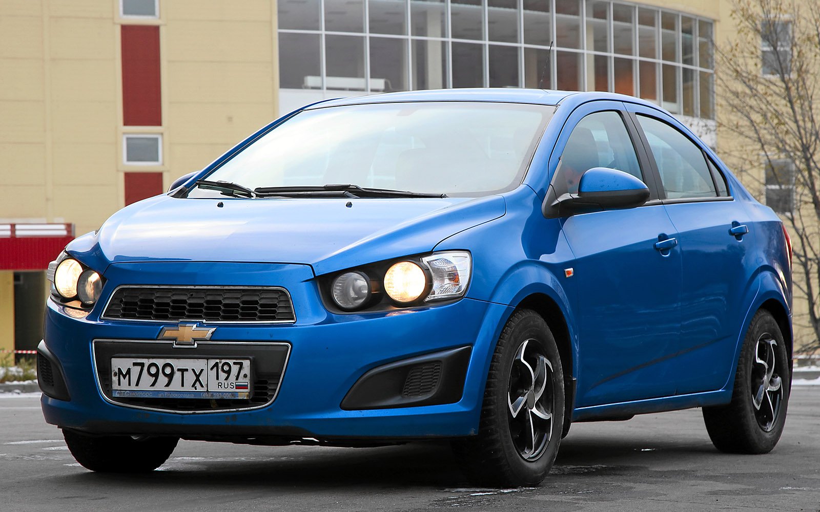 Шевроле авео сборка. Chevrolet Aveo. Шевроле Авео т300. Шевроле Авео т300 седан. Шевроле Авео т300 хэтчбек.