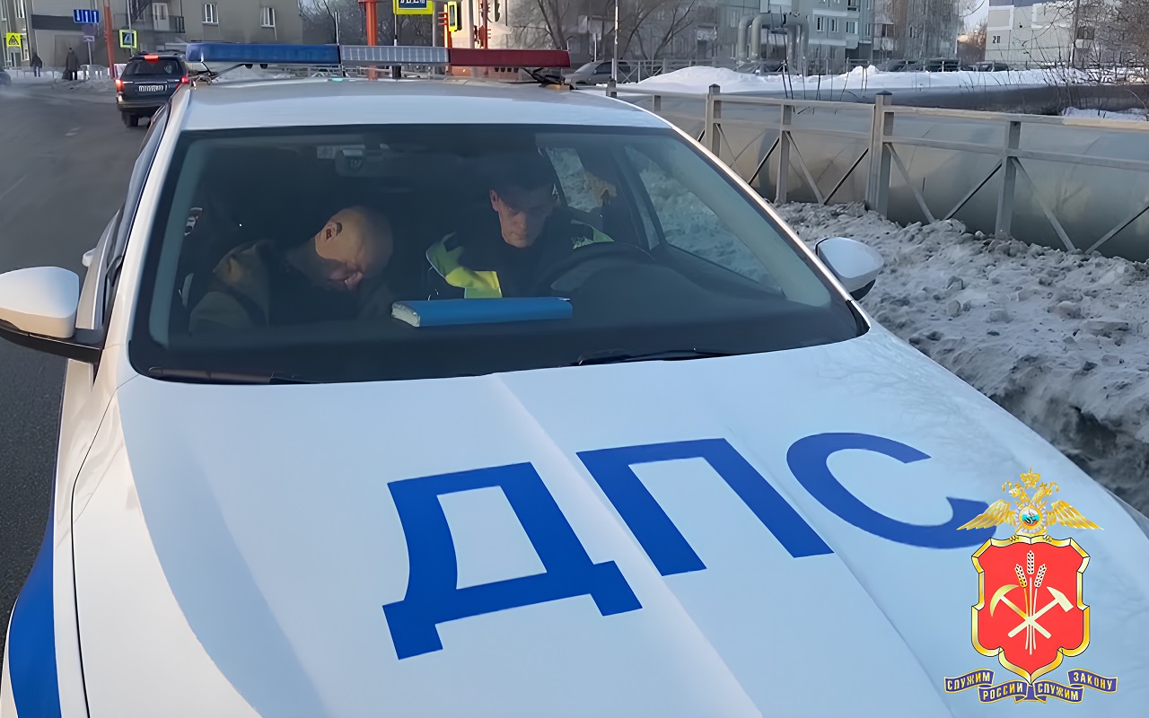 Царапина на двери машины. Царапины на автомобиле. Не заметил дтп и уехал. Задел машину во дворе. Поцарапали машину и уехали.