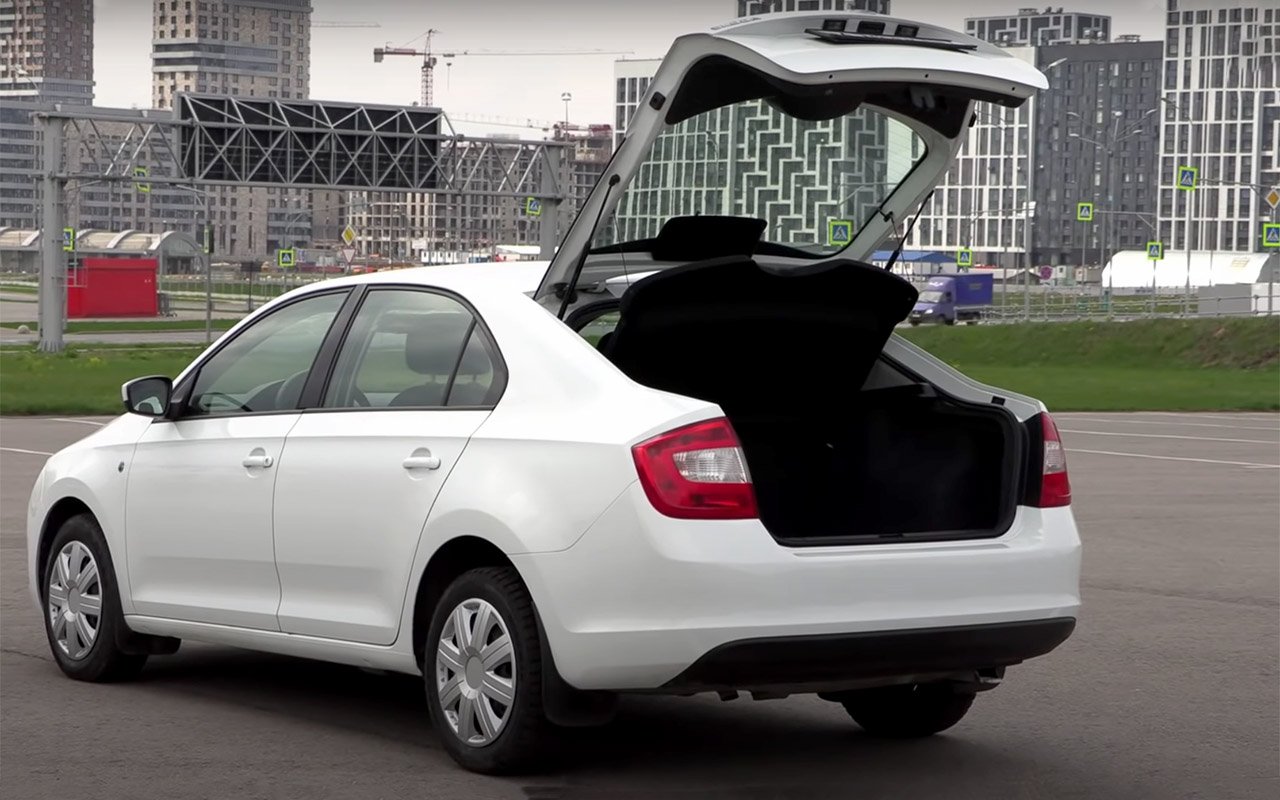 Купить б/у Lada (ВАЗ) Granta бензин механика в Алексеевке: серый 2019 лифтбек 20