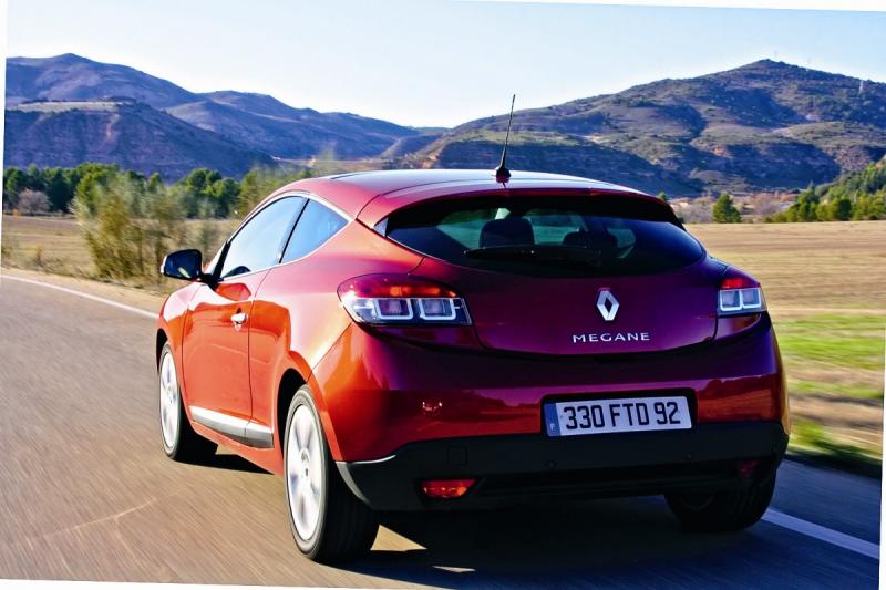 САМЫЙ БЕЗОПАСНЫЙ АВТОМОБИЛЬ ПО EURO-NCAP - Renault Megane II, 1,4 л, 2004 года д