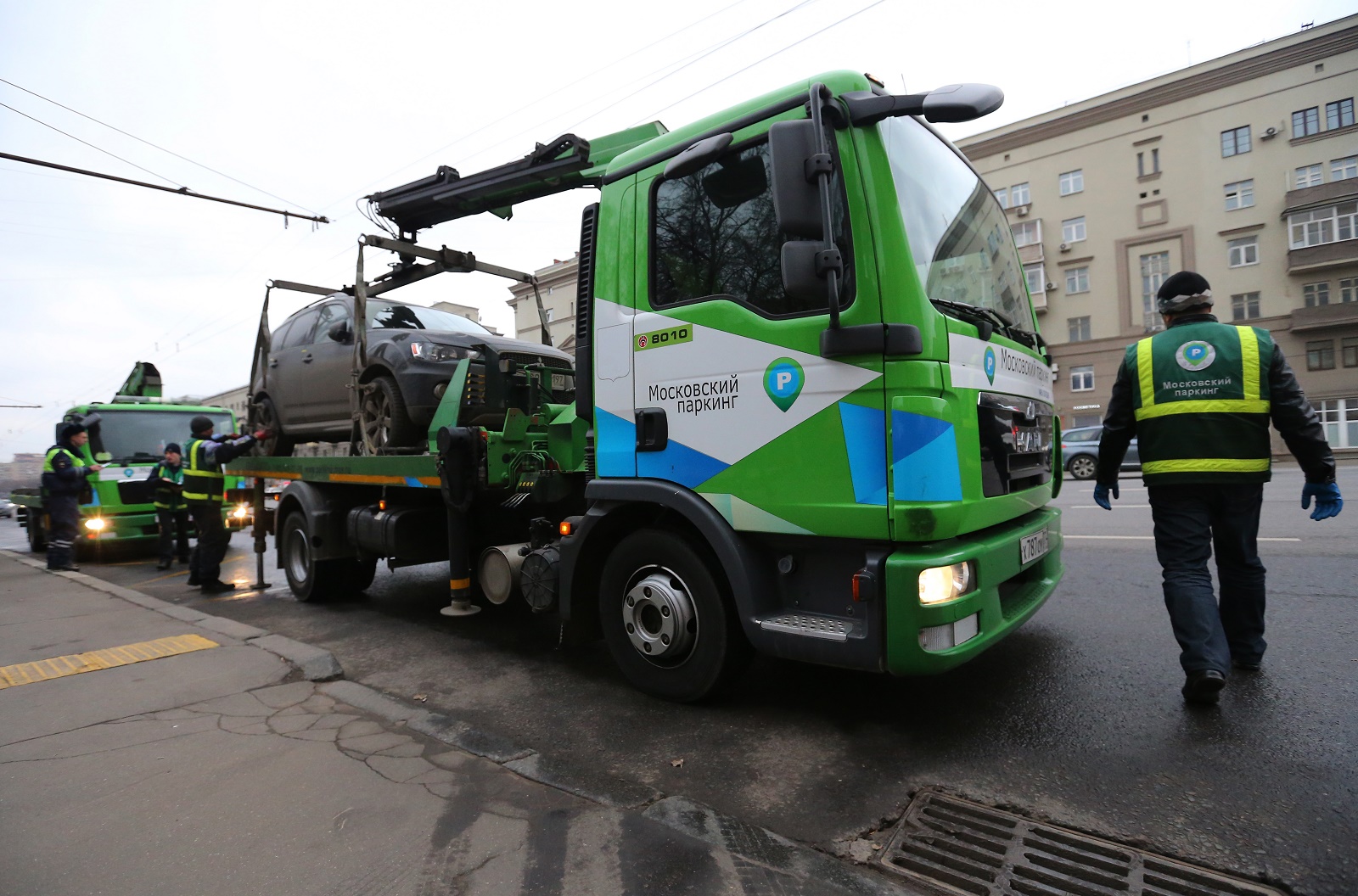 Работа на своей эвакуаторе в москве. Эвакуаторщики цодд. Эвакуация авто. Работа на своей эвакуаторе в москве. Эвакуация 24/7.
