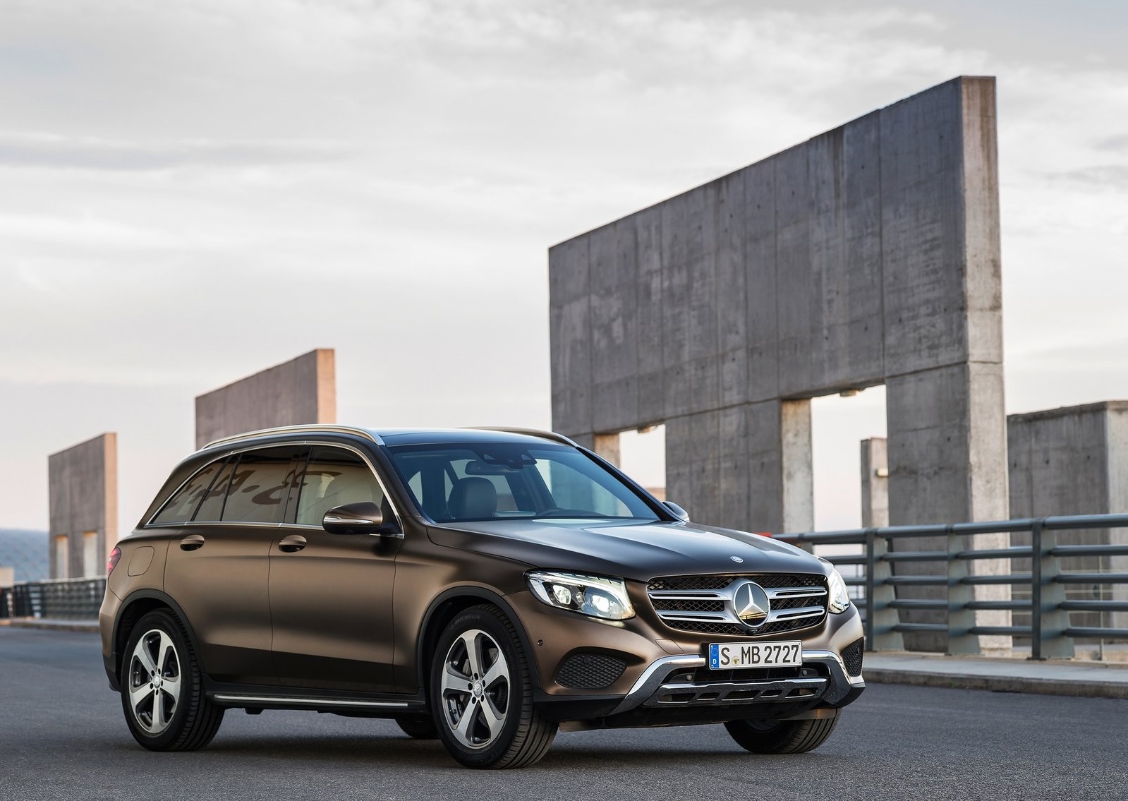 Mercedes-Benz Classe GLC 2016: Au revoir, GLK ! - 2/3