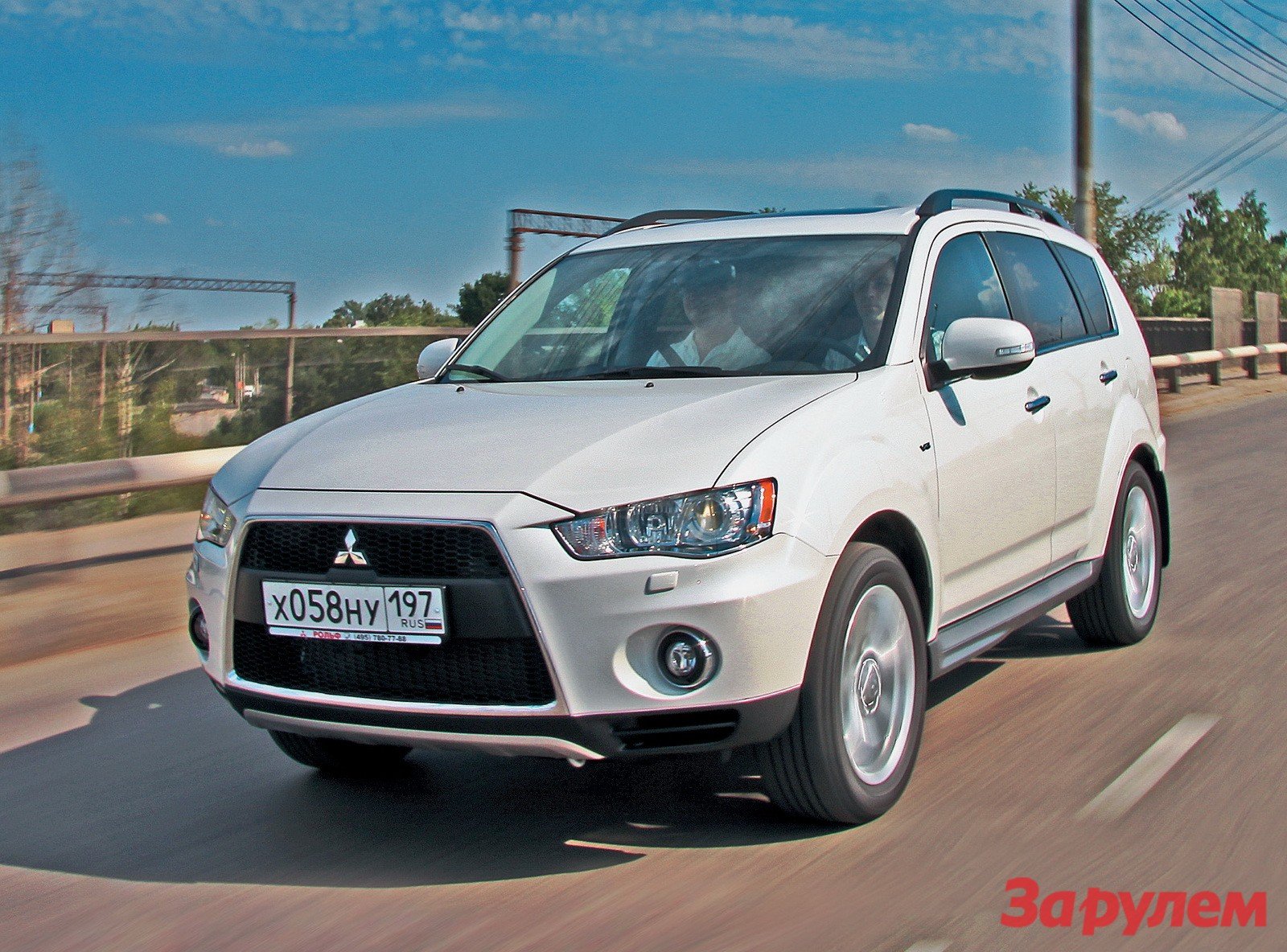 Тула купить мицубиси. Марки Митсубиси Аутлендер. Марка машины Mitsubishi Outlander. Mitsubishi Outlander 3.0. Митсубиси Аутлендер 1.